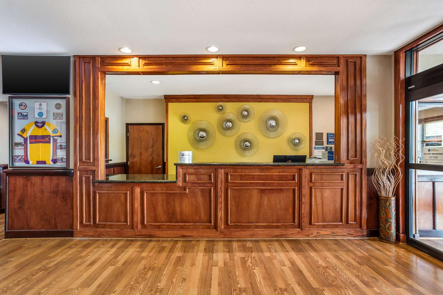 Best Western Plus Circle Inn 3/30