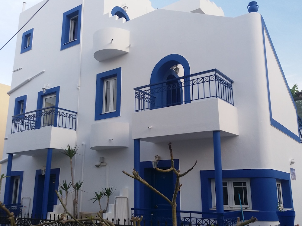 Psaras Apartments 2/70