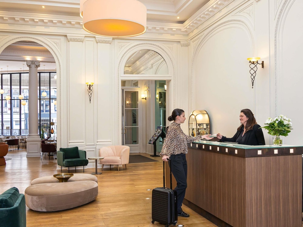 Mercure Lille Roubaix Grand Hotel 9/72