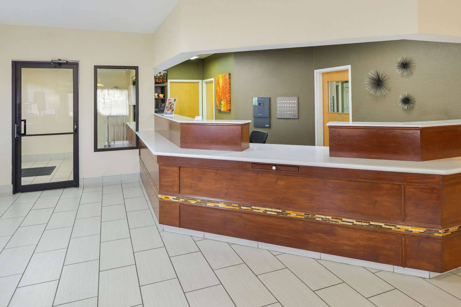 Americas Best Value Inn & Suites Bastrop 10/39