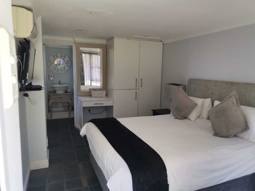 1 BEDROOM, GARDEN, STANDARD, DOUBLE BED