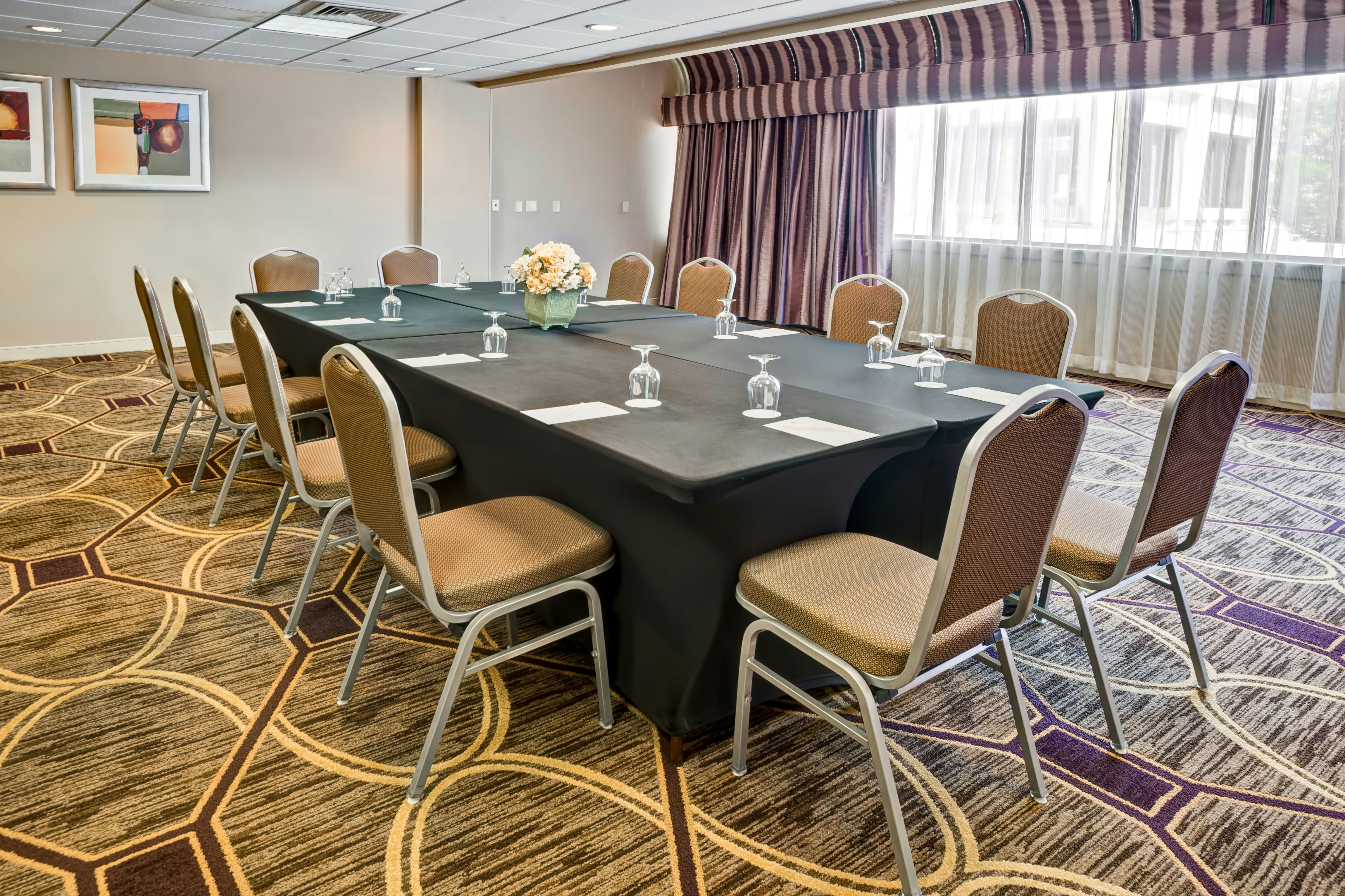 Doubletree Hotel Downtown Wilmington Legal 50/60