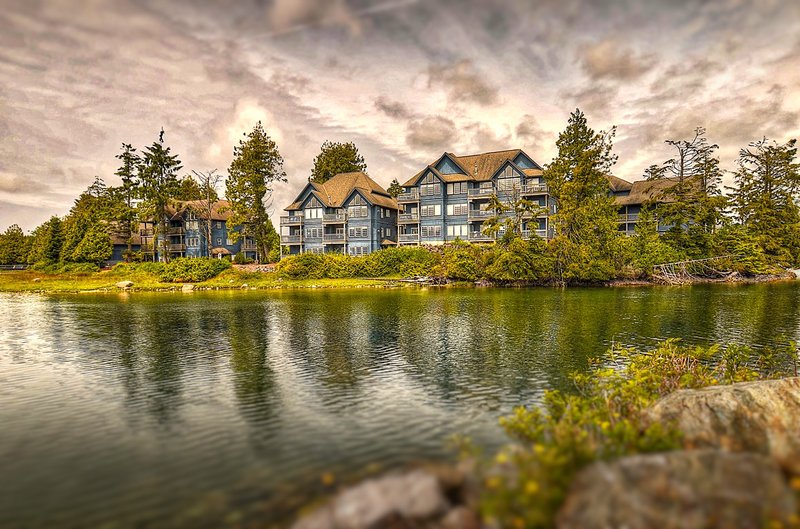 Waters Edge Shoreside Suites 4/6