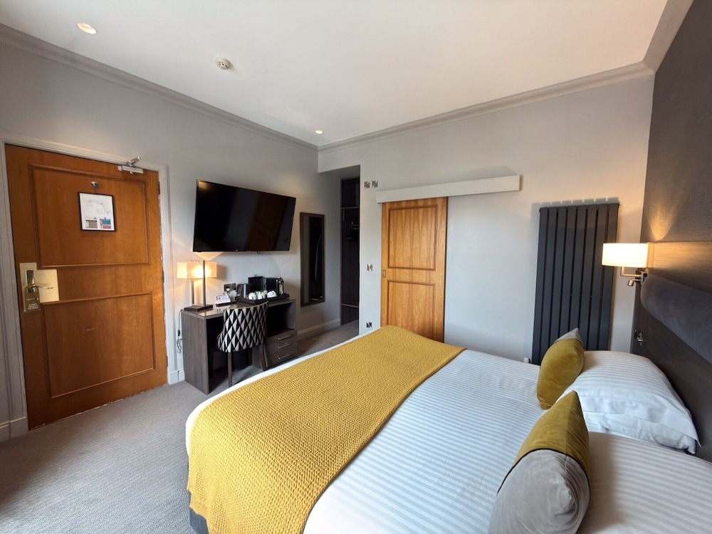 Angus Hotel 23/71