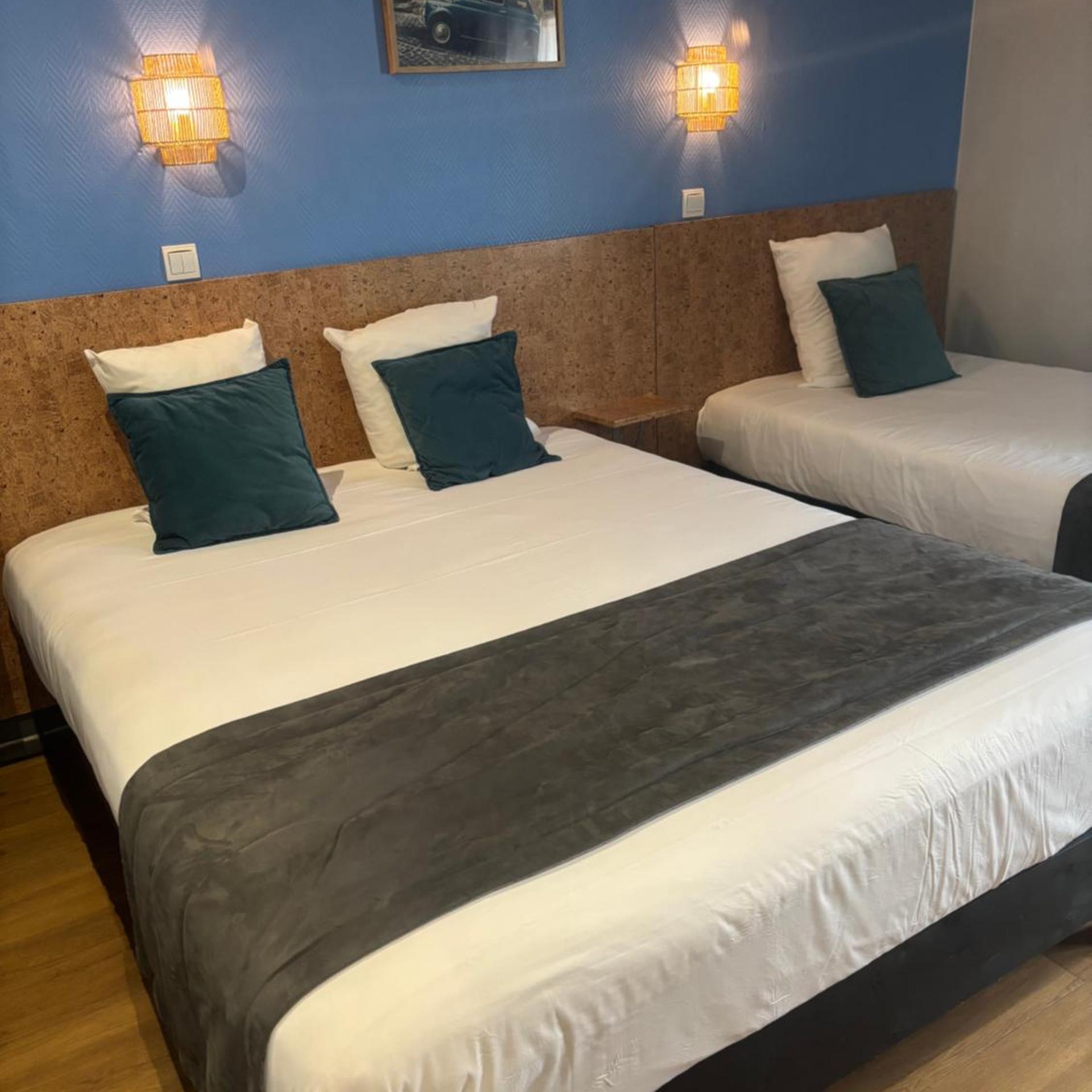Room, Triple
