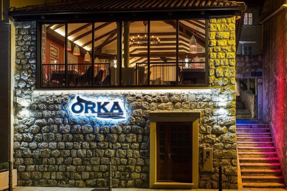 ORKA APARTMENTS 2/75