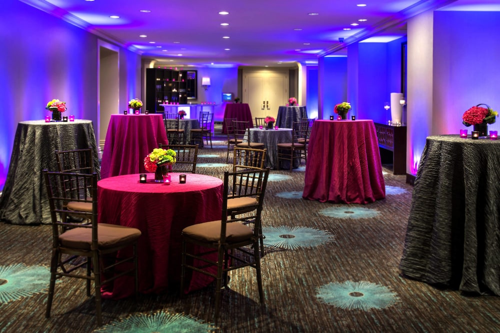 New York Marriott Downtown 34/47