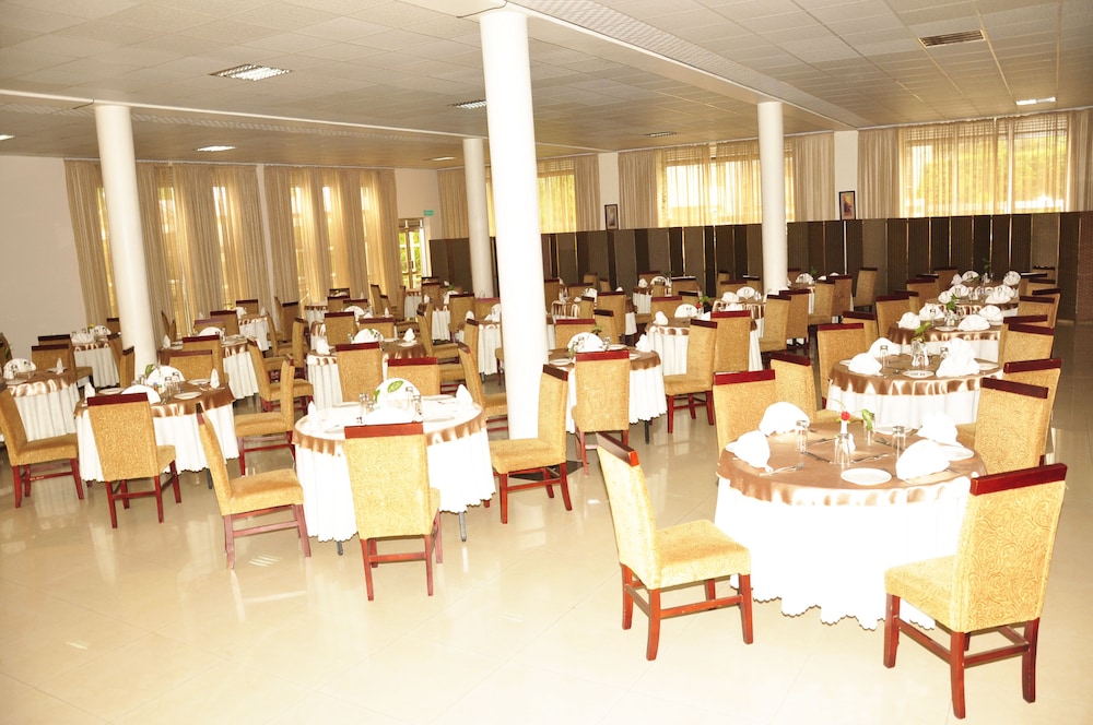 HOTEL BROVARD MASAKA 15/21
