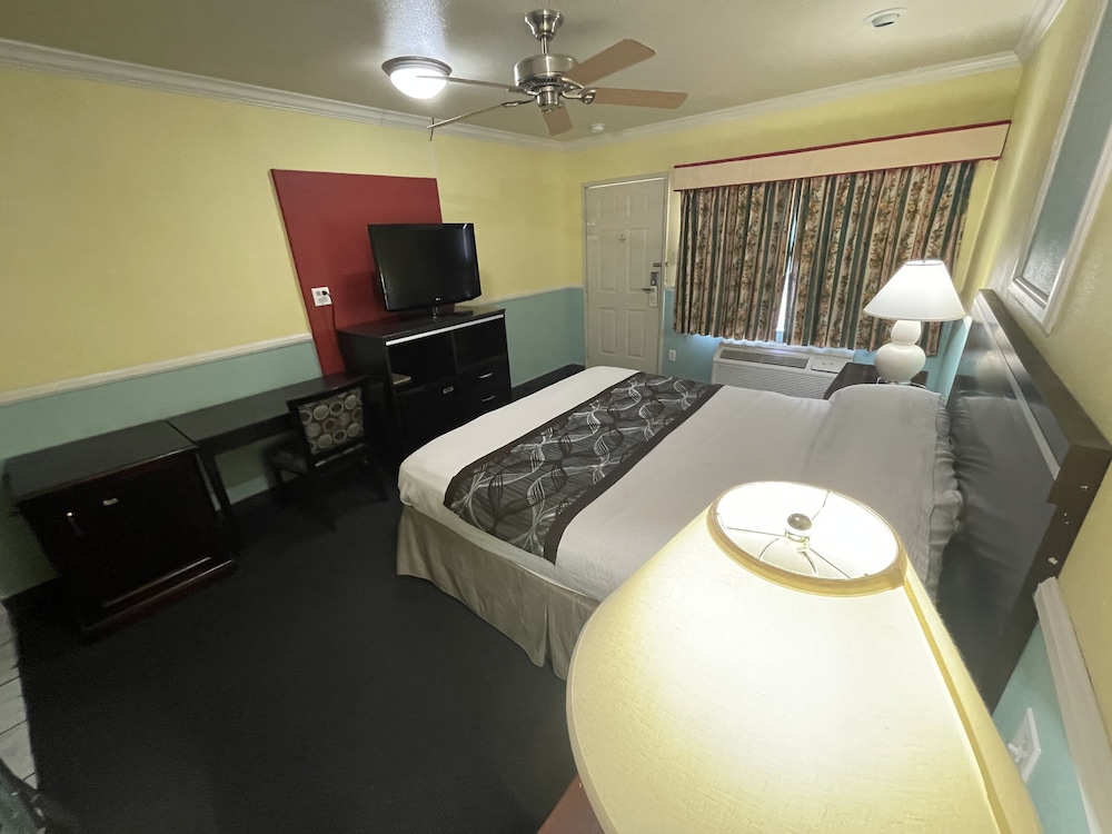 Hollywood Guest Inn 17/23