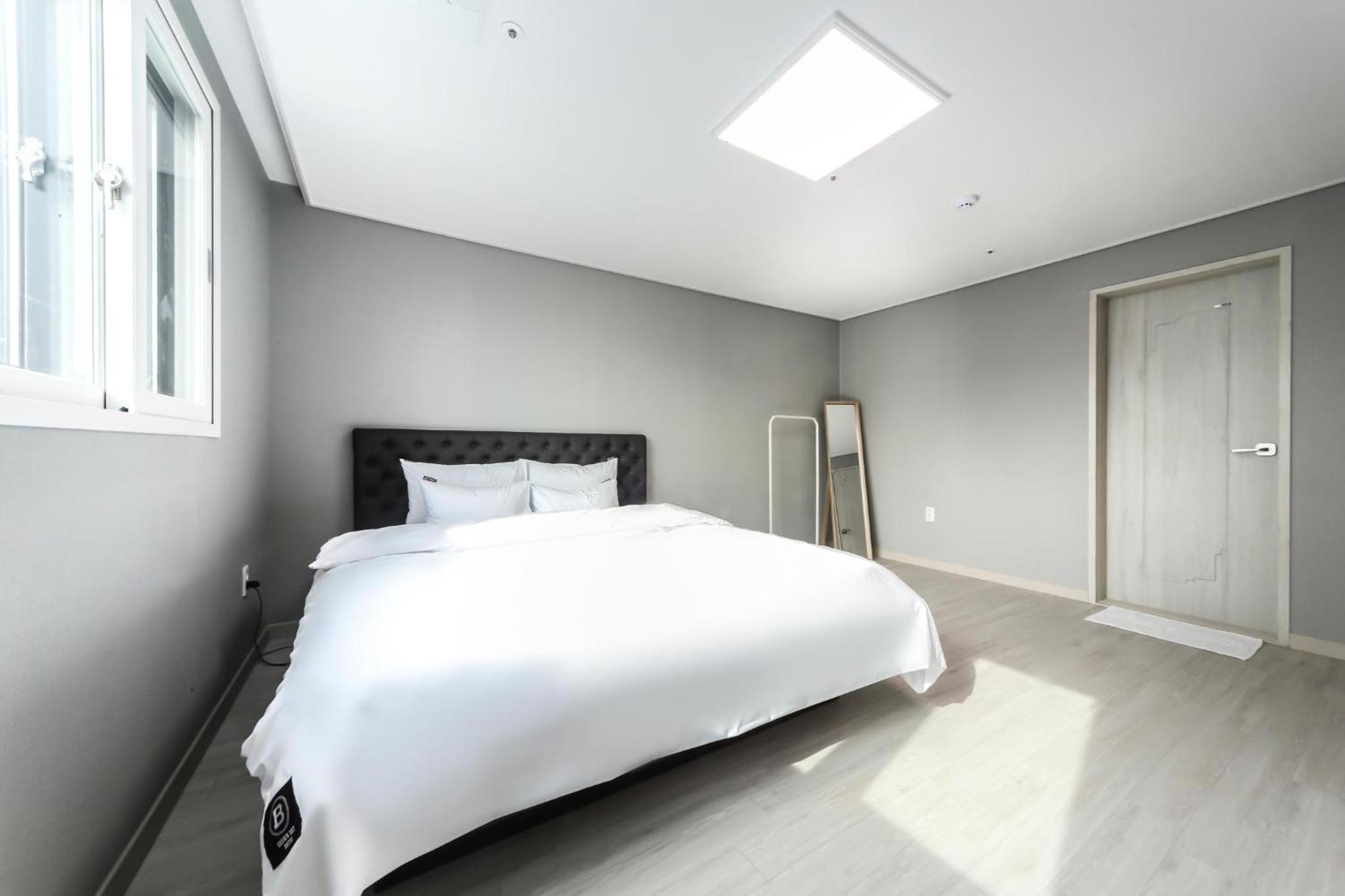 3 Bedrooms, Town House