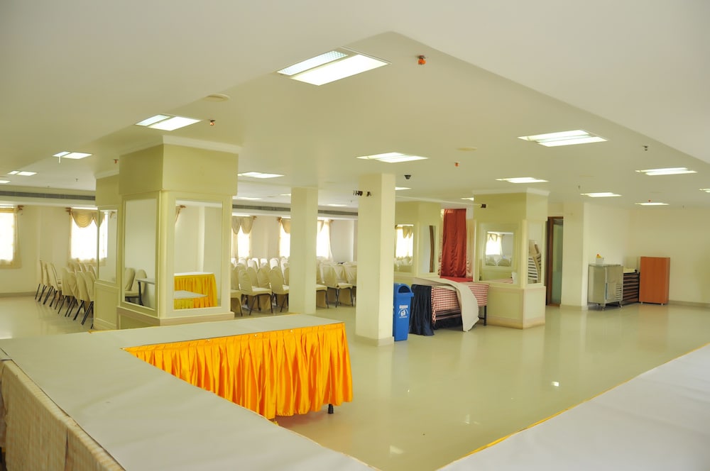 Nayagara Hotel 17/28
