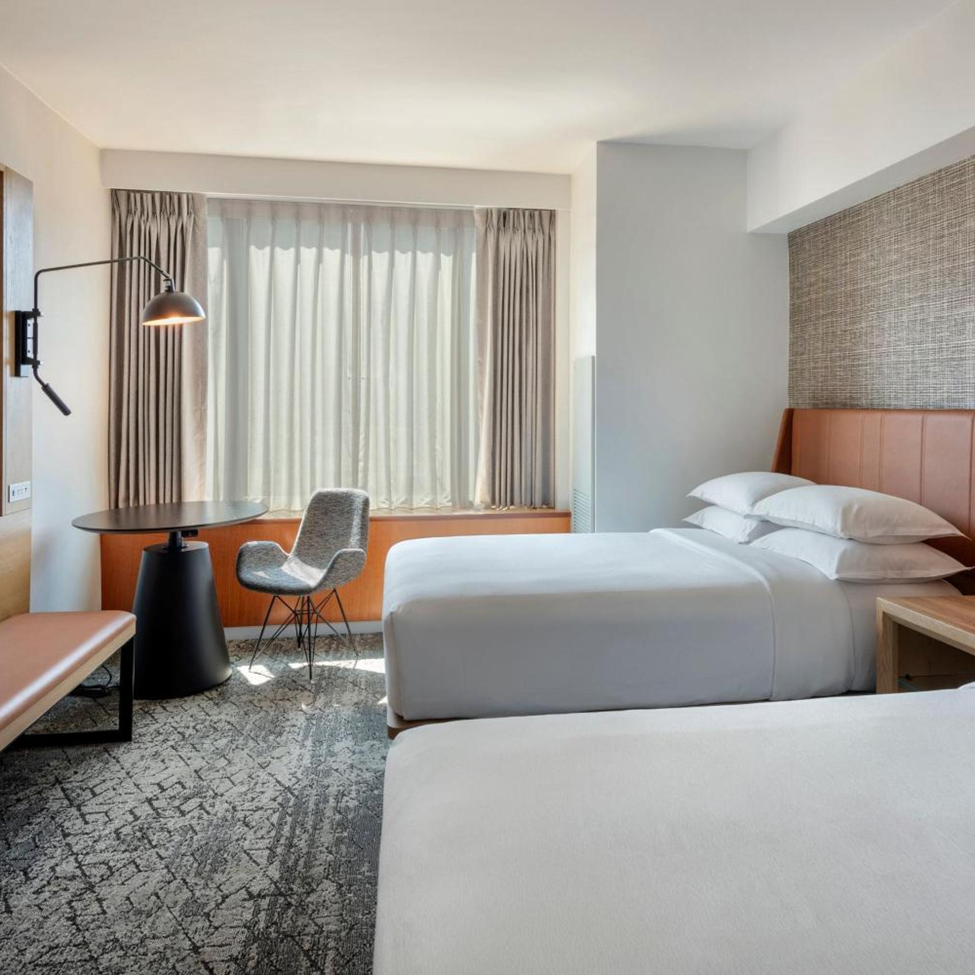 Traditional, 2 Double Beds, Bathtub, Accessible
