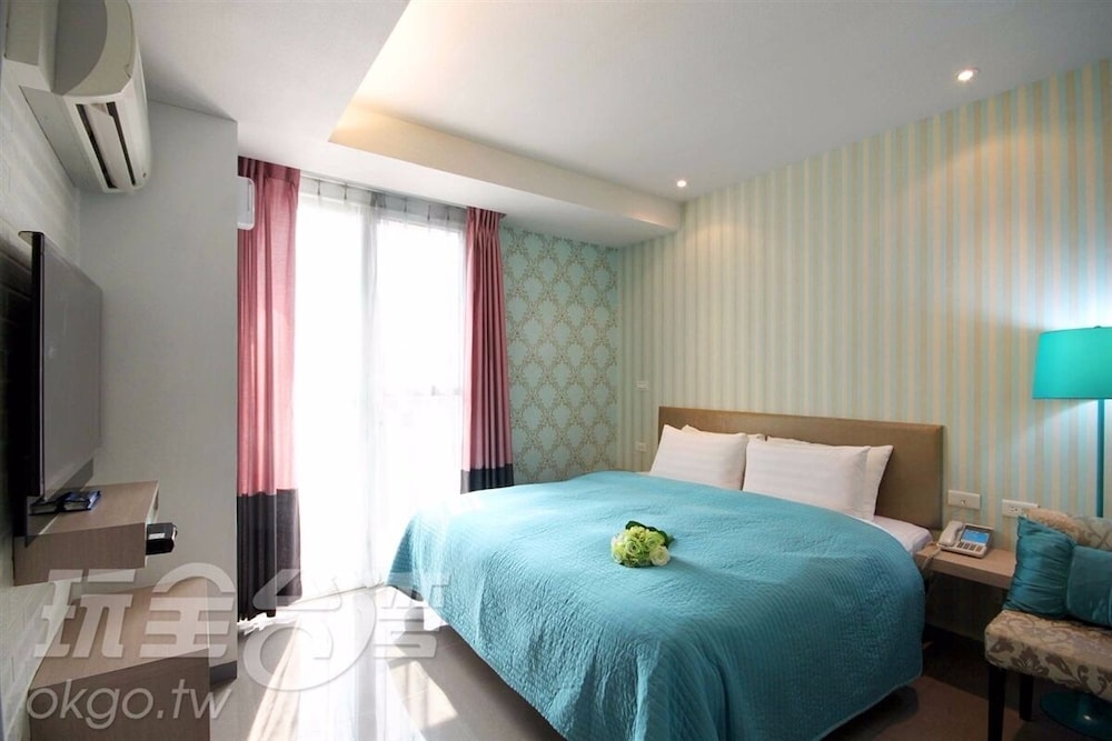 S&amp;E Hotel 27/61