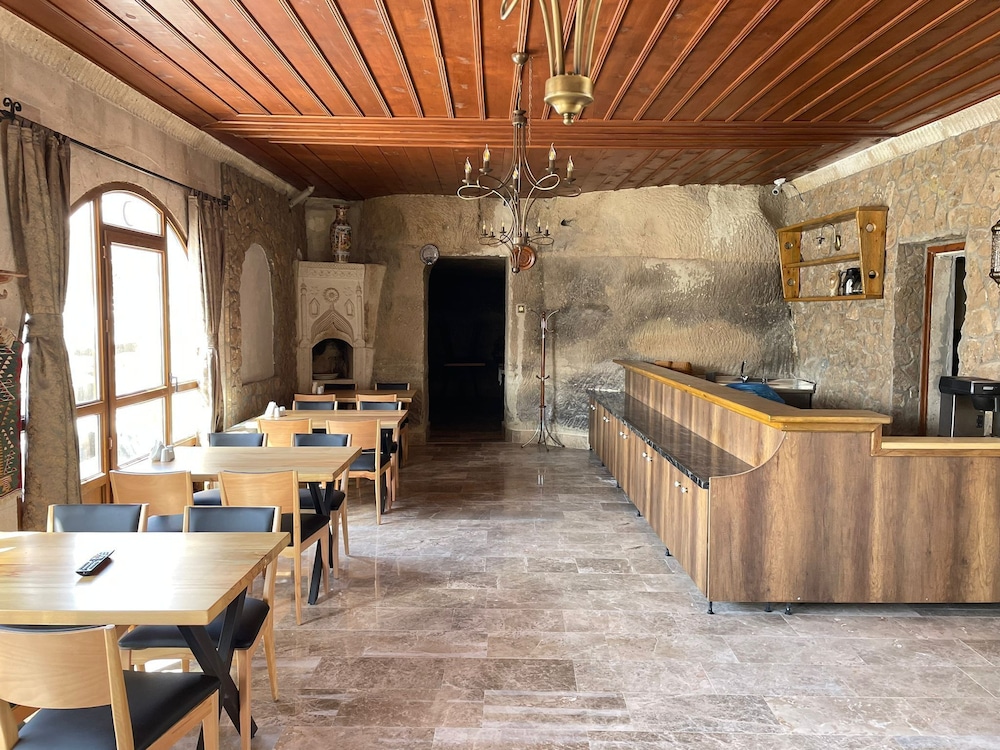 Cave Hotel Saksagan 35/48