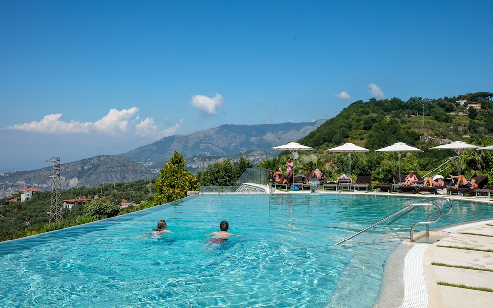 Grand Hotel Due Golfi 29/45