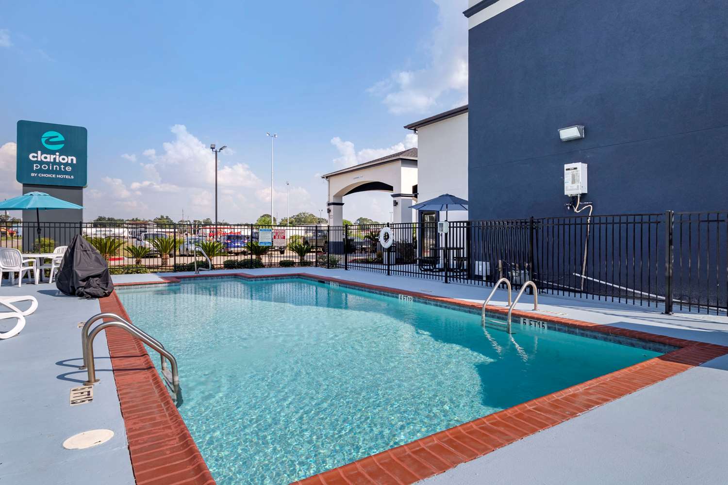 Clarion Pointe Sulphur - Lake Charles 28/28