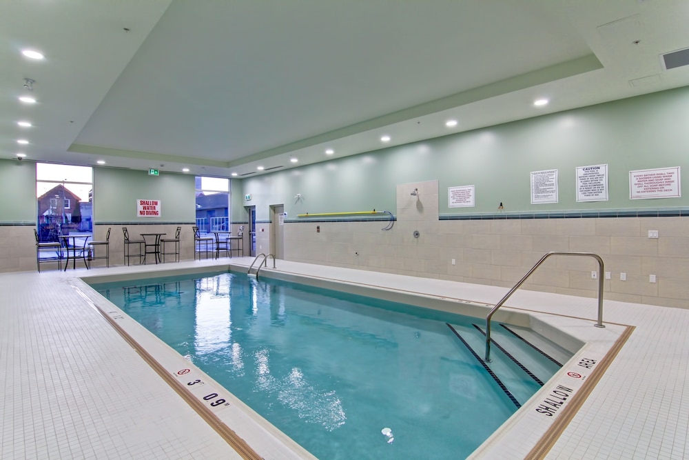 Holiday Inn Express Suites Oshawa Downtown Toronto Area 26/56