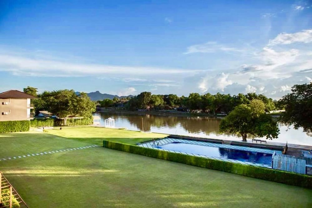 The Zeit River Kwai Resort Kanchanburi 18/57
