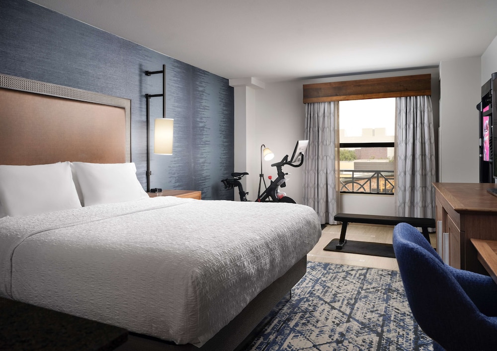 Fitness, King Bed