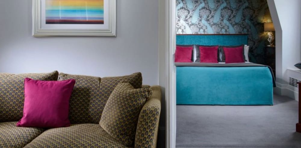 Kilkenny Hibernian Hotel 48/57