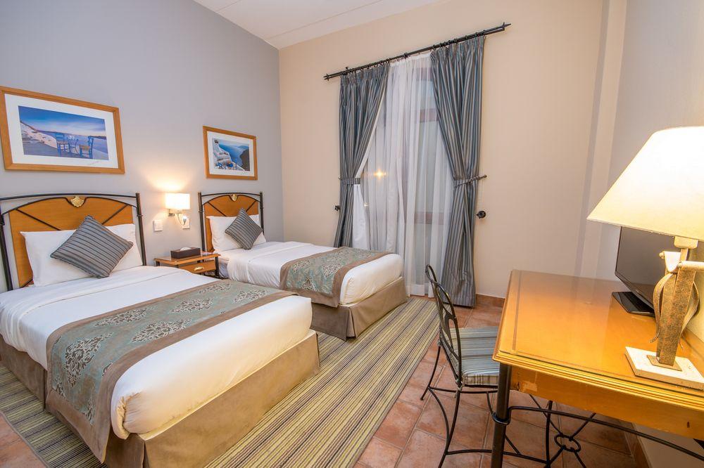 منتجع هوليداي بيتش مينا شاطئ نصف القمر(Mena Holiday Beach Resort Half Moon Bay) 15/53