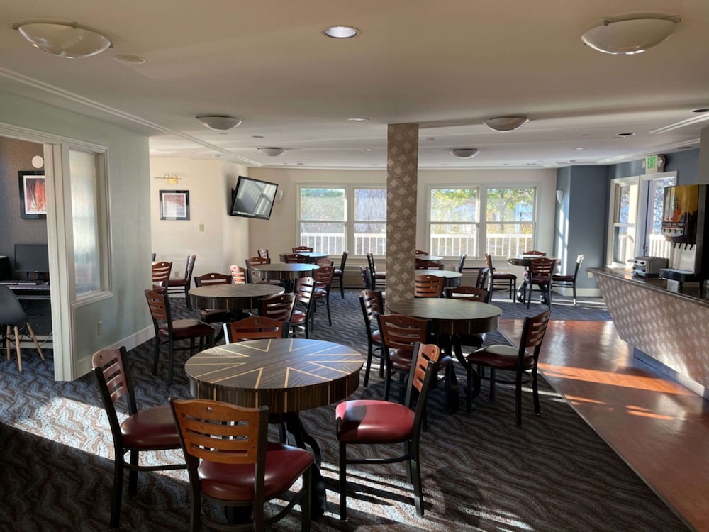 Surestay Plus Hotel By Best Western Mountain View 59/70