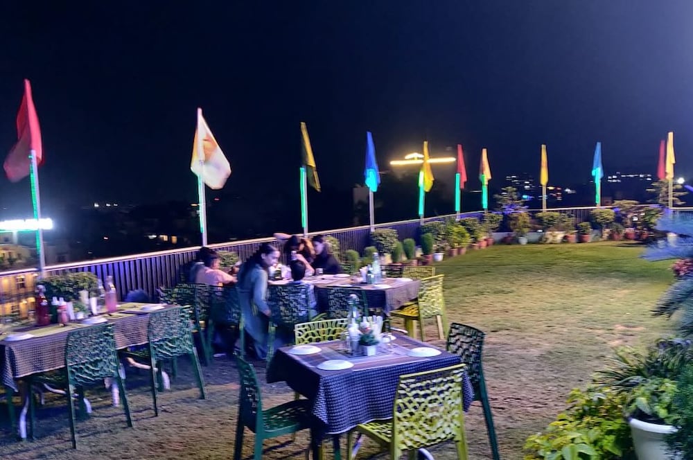 OYO Premium Assi Ghat 36/50