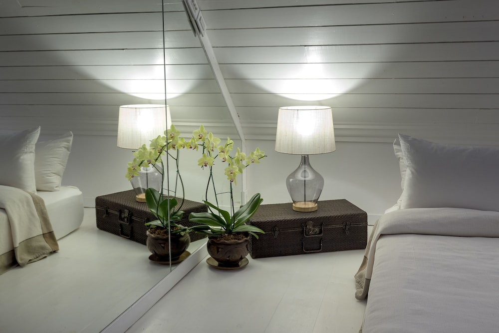 Chandra Residence 32/50