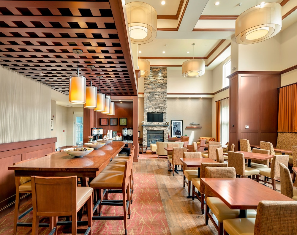 Hampton Inn and Suites Mystic 42/56