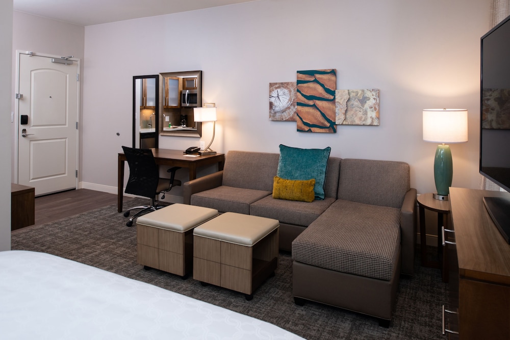 Staybridge Suites St George 23/67