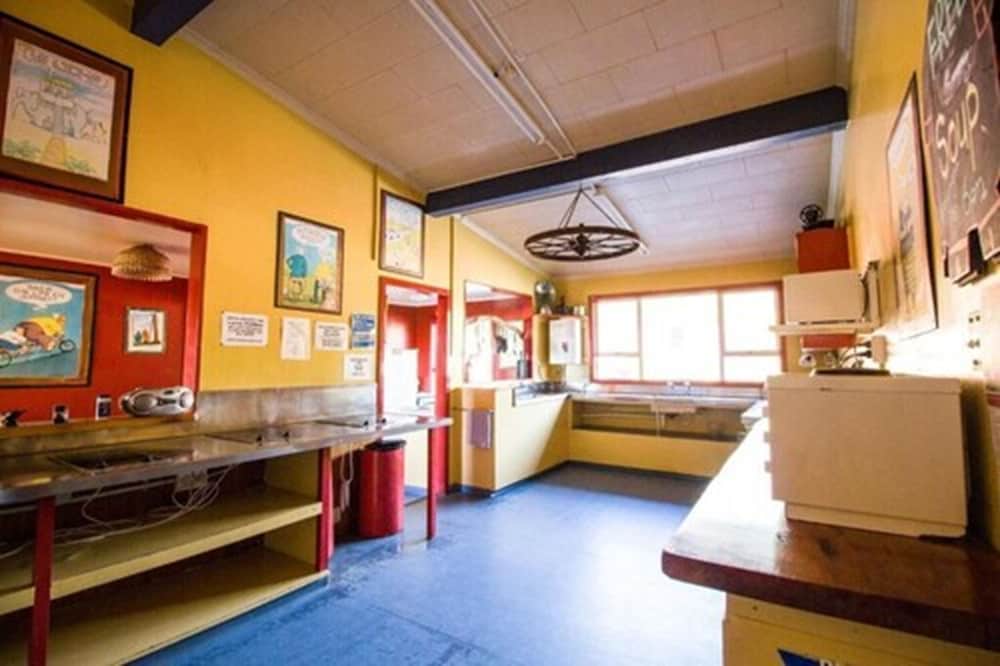 Chateau Franz Hostel 16/50