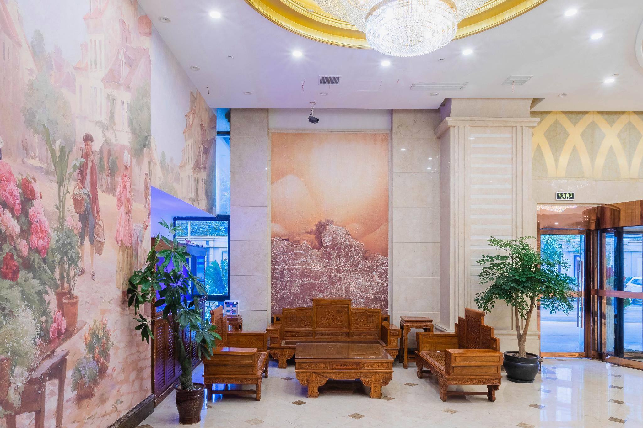 Vienna International Hotel (Shanghai Hongqiao National Exhibition and Convention Center Caobao Road) 27/47