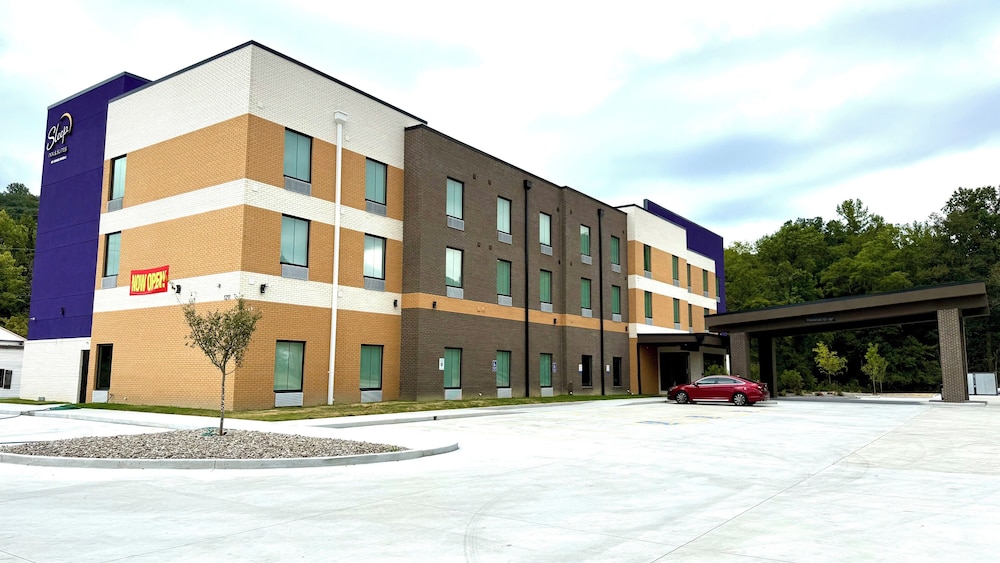 Sleep Inn & Suites Ashland City, TN 44/50
