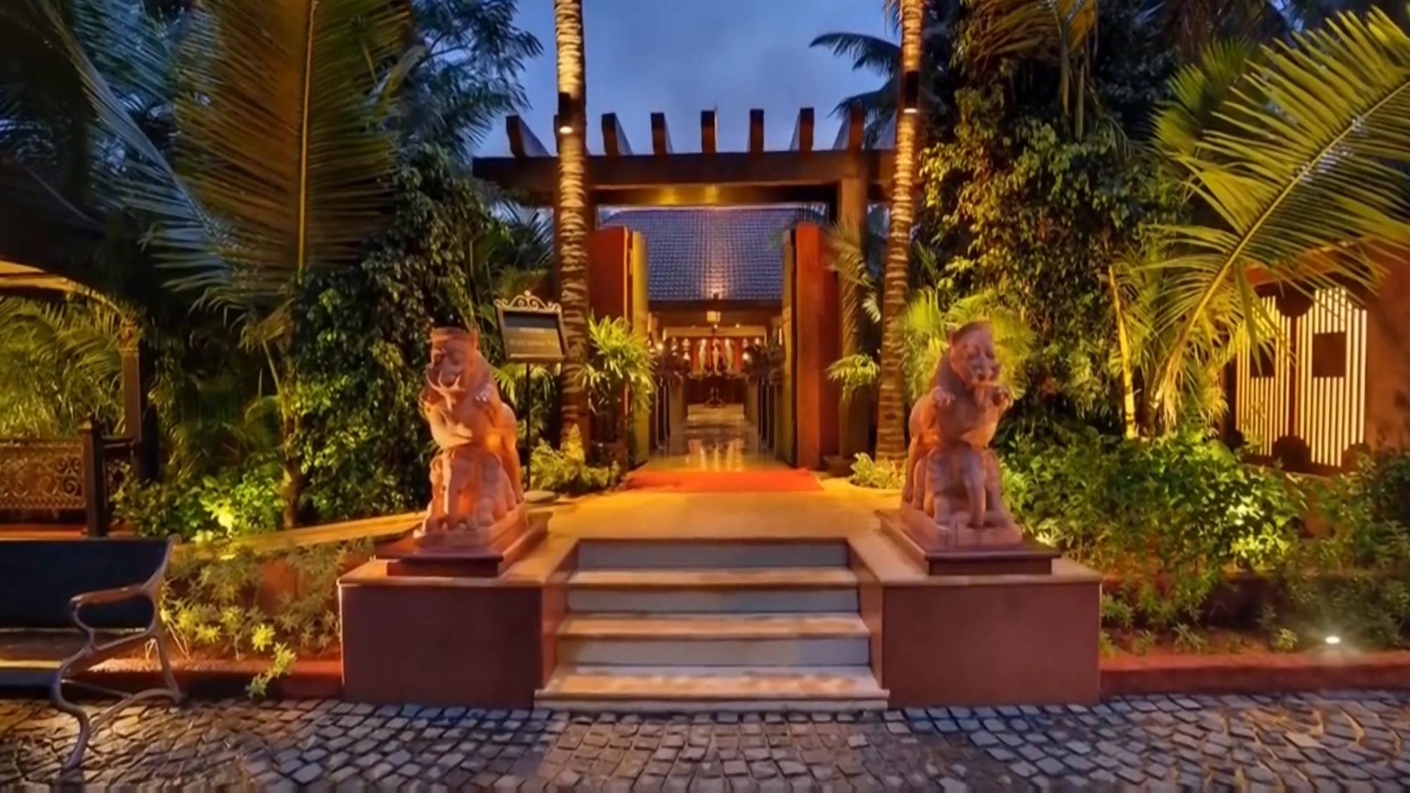 FENICIA RIVERSIDE RESORT 38/42