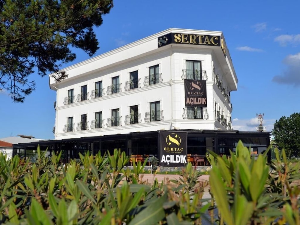 Sertac Hotel 3/30