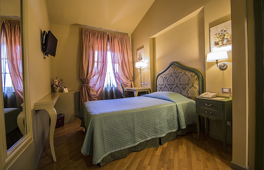 San Luca Palace 28/58