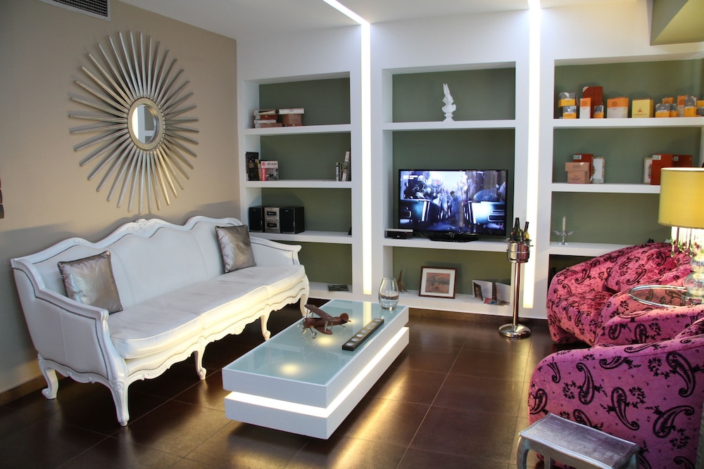 Andromeda Suites and Apartments 19/48