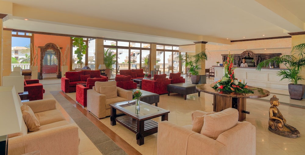 Regency Country Club Hotel 33/53