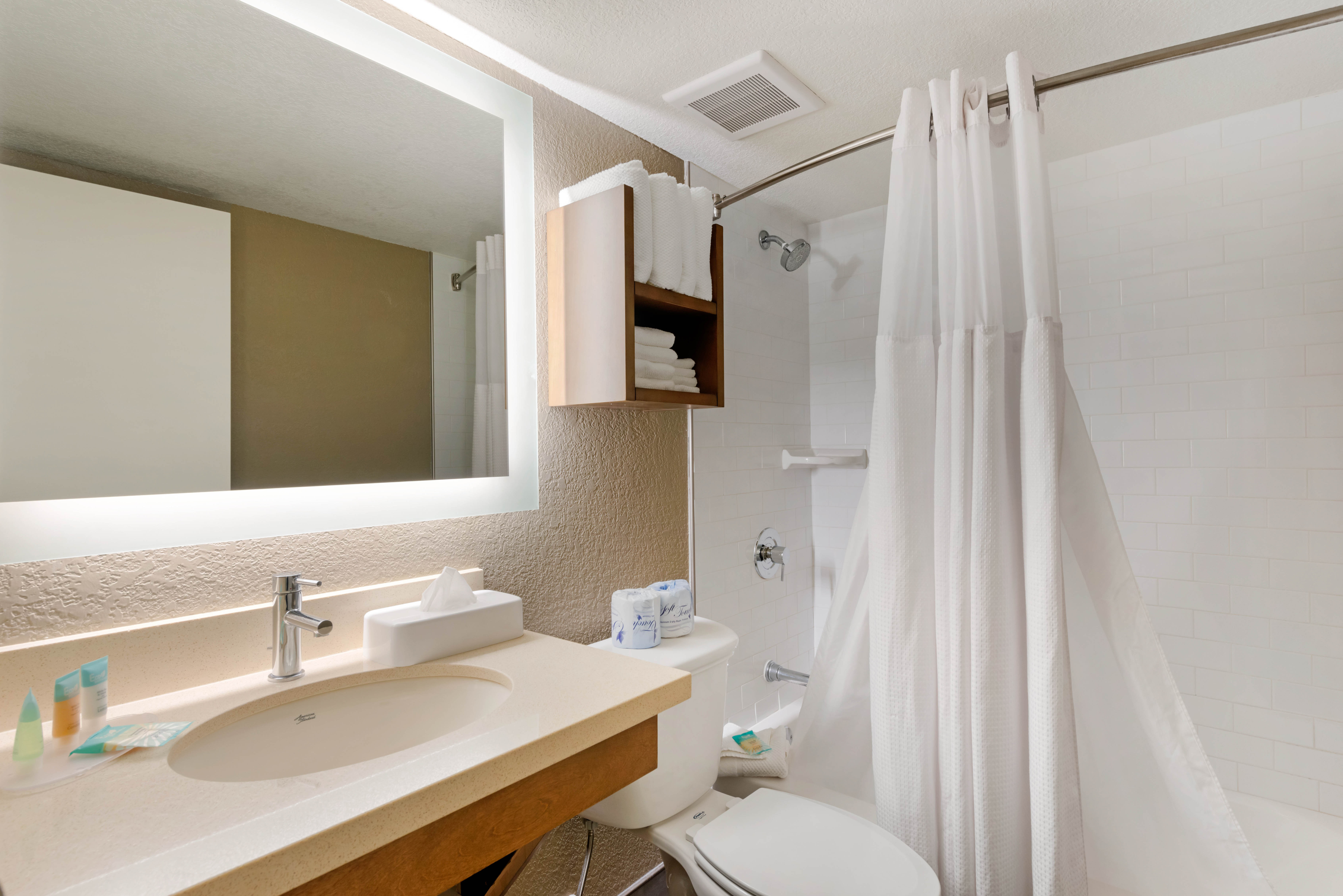 Staybridge Suites Orlando Royale Parc Suites, an IHG Hotel 24/25