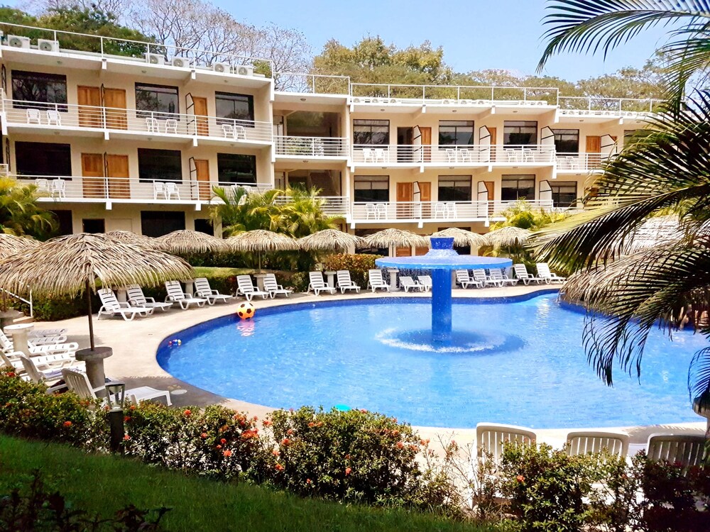 Hotel Arenas Punta Leona 4/66