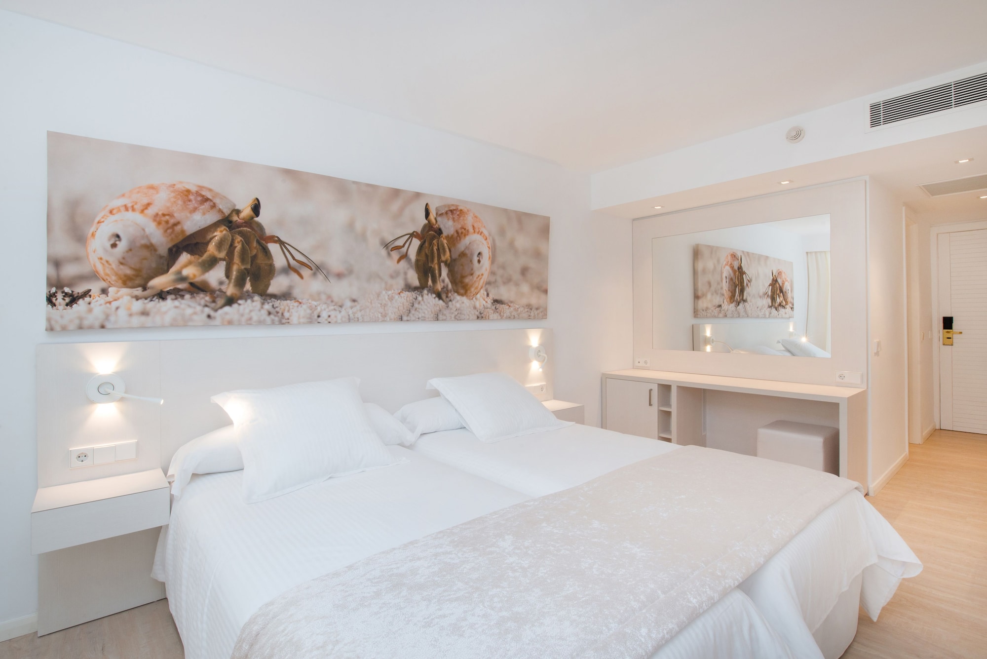 ROOM, DOUBLE BED, GARDEN VIEW, BALCONY