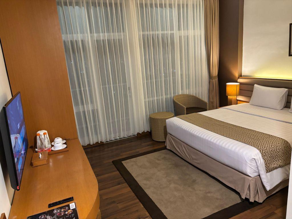 Hollywood, King Bed