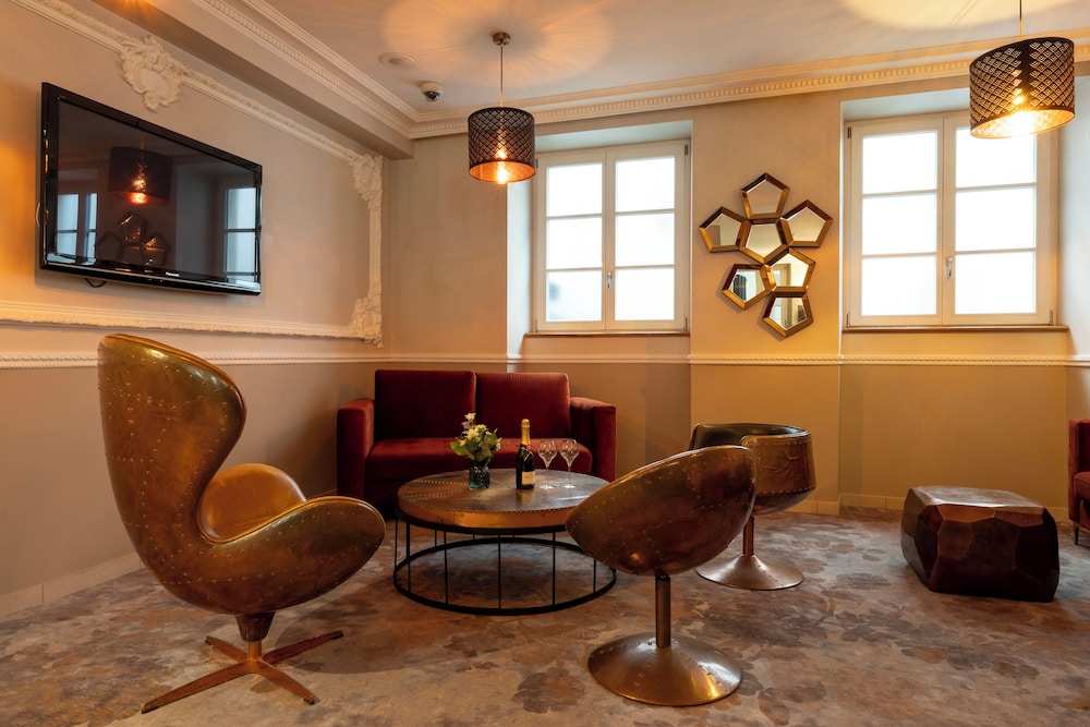 Jean Moat Hatel Spa 22/26