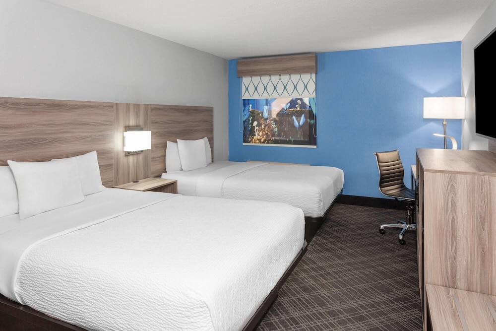 جناح بسريرين كوين بمطبخ صغير، Baymont By Wyndham Indianapolis South 7/10