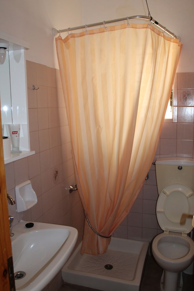 ASTIR ROOMS 38/38
