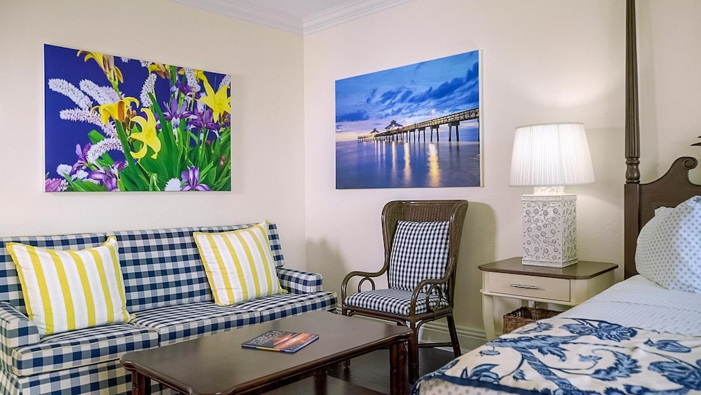 Inn At Pelican Bay 35/67