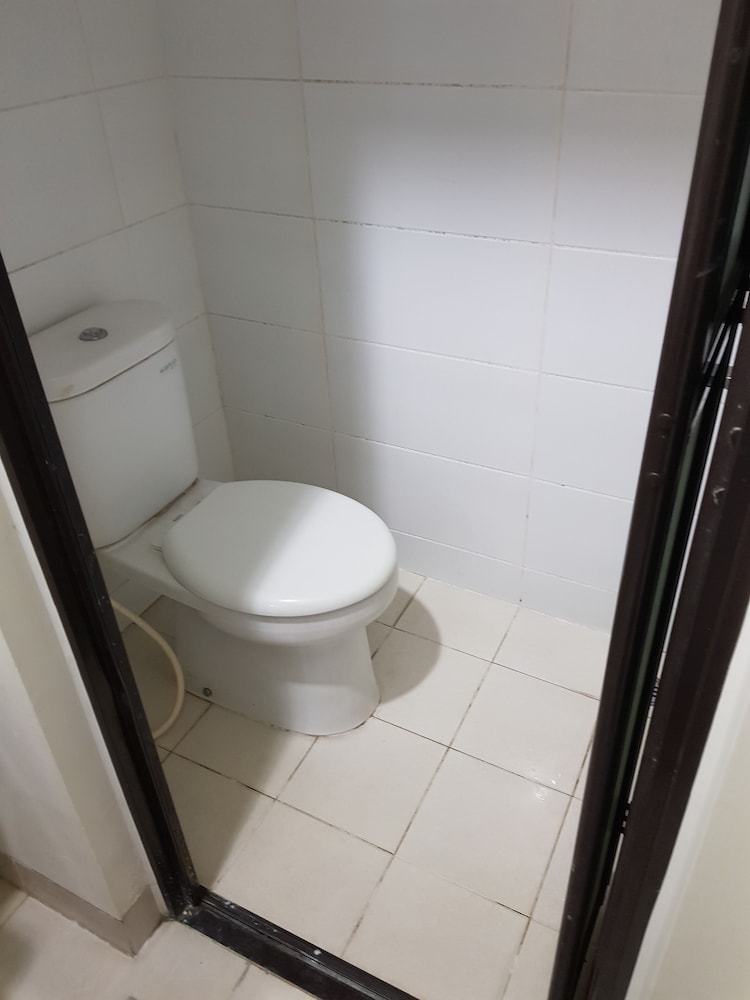 Aloha Guest House - 1 Male Only by ZUZU 14/15