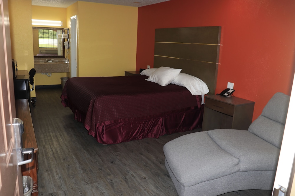 Chaparral Motel 11/57