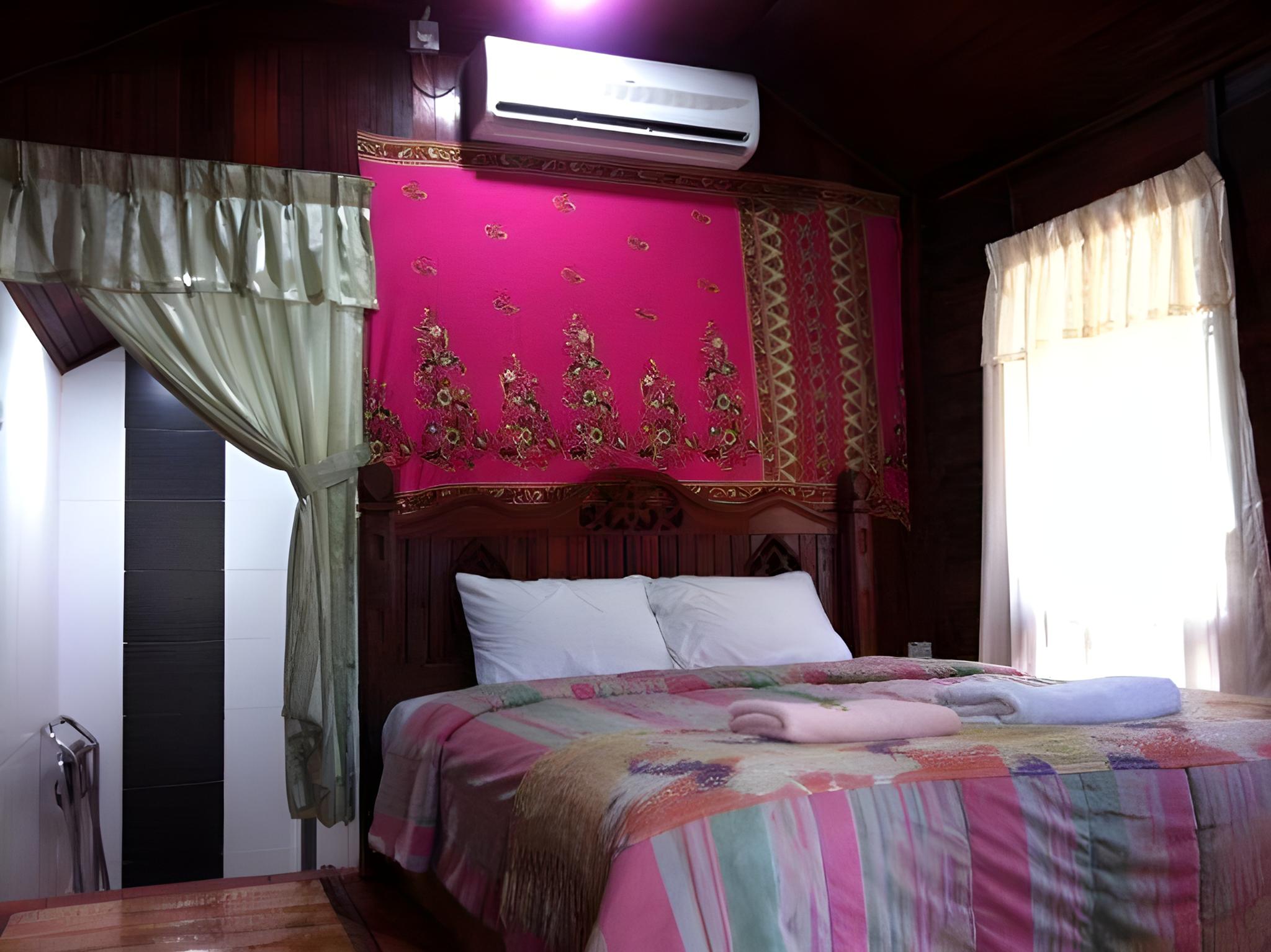 Desa Motel 15/43