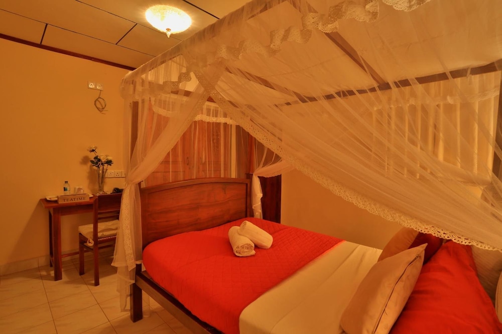 Emel Boutique Hotel 13/50